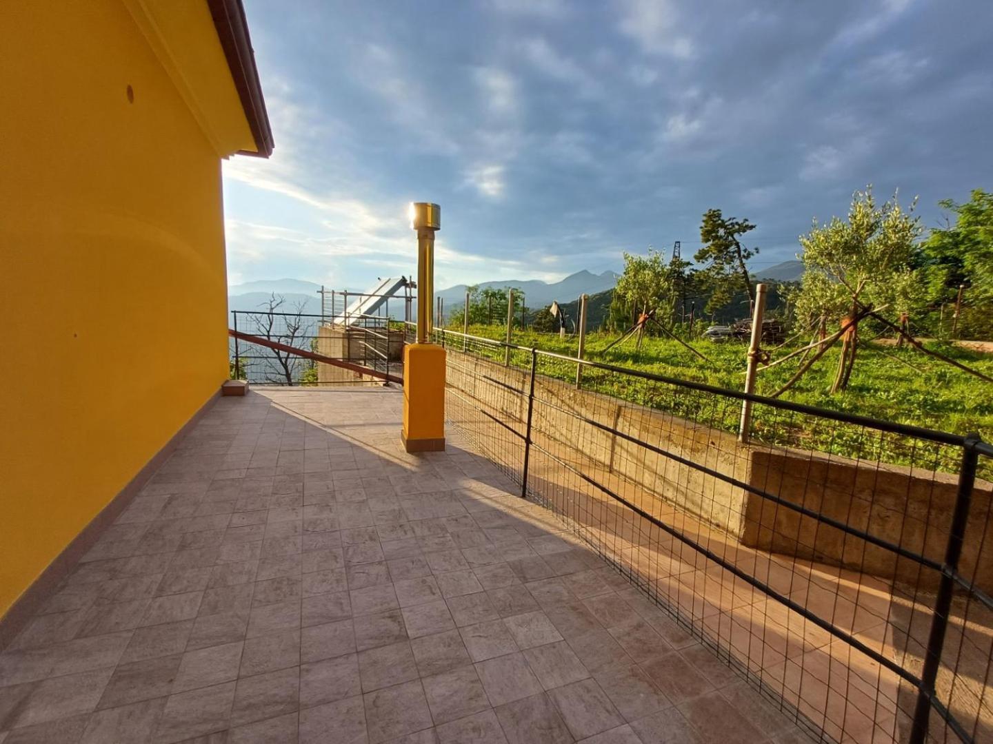 Joivy Villa Guanna - Charming Flat With Garden Bracco Dış mekan fotoğraf