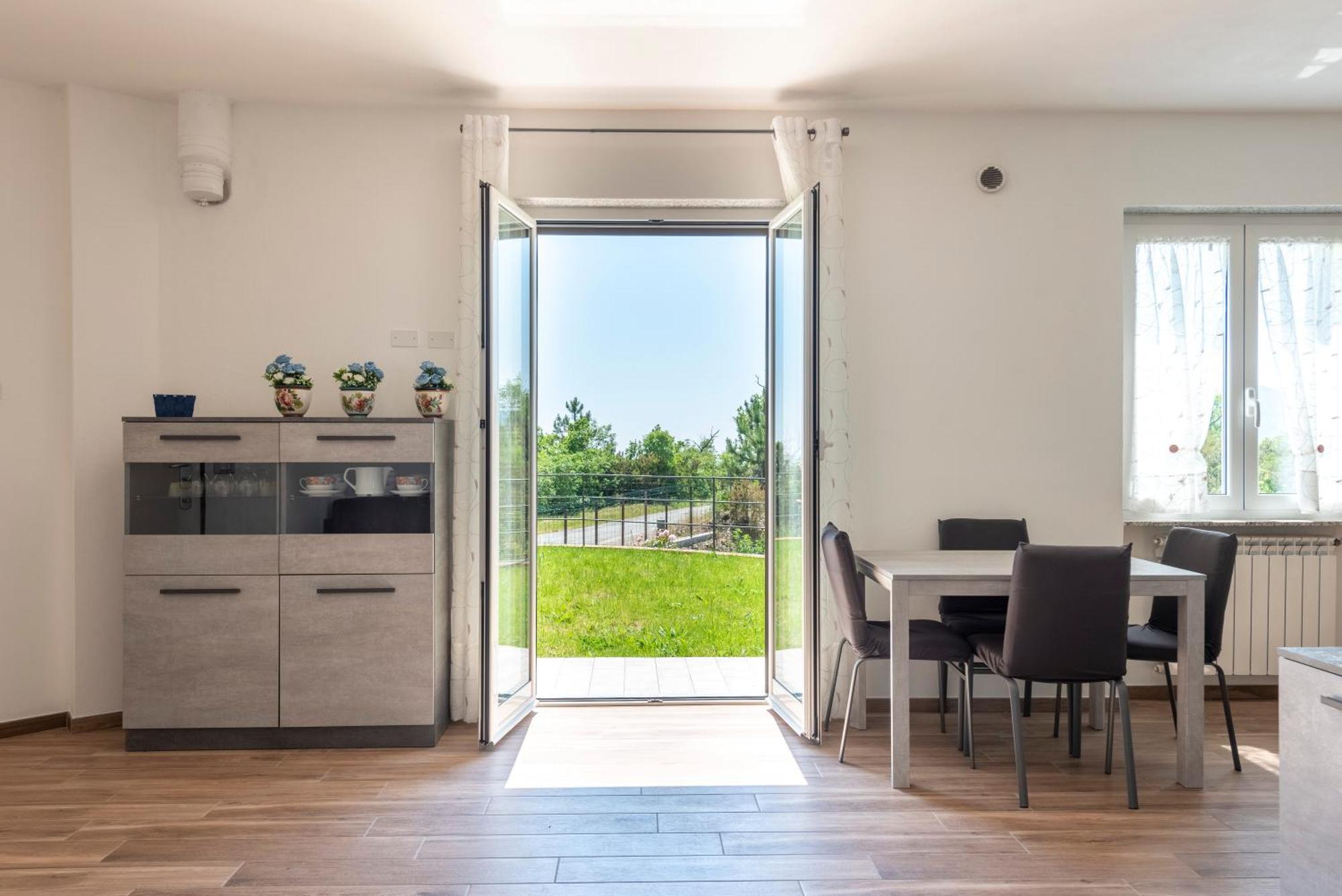 Joivy Villa Guanna - Charming Flat With Garden Bracco Dış mekan fotoğraf