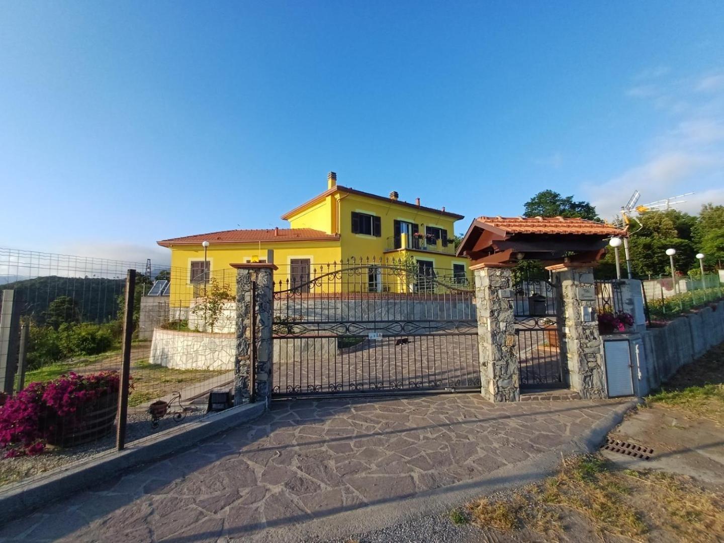 Joivy Villa Guanna - Charming Flat With Garden Bracco Dış mekan fotoğraf